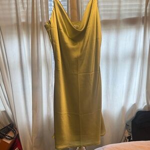 Elegant green/yellow satin dress
